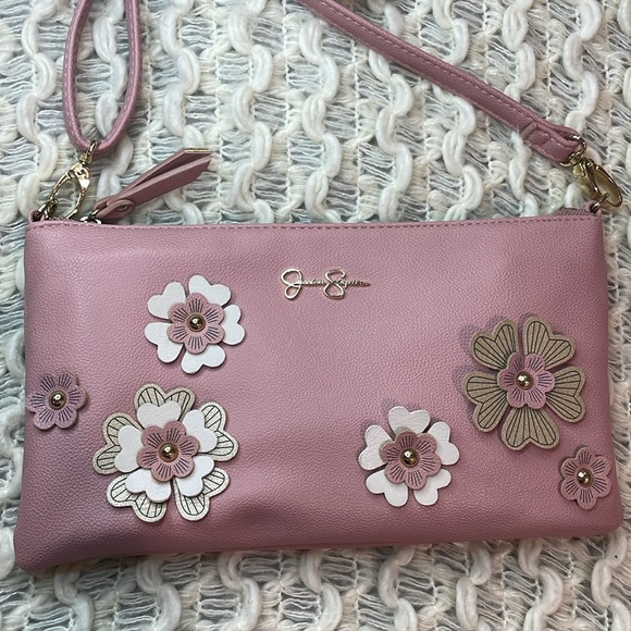 Crossbody shoulder pink leather golden flowers and zipper adjustable strap bag - Picture 2 of 10